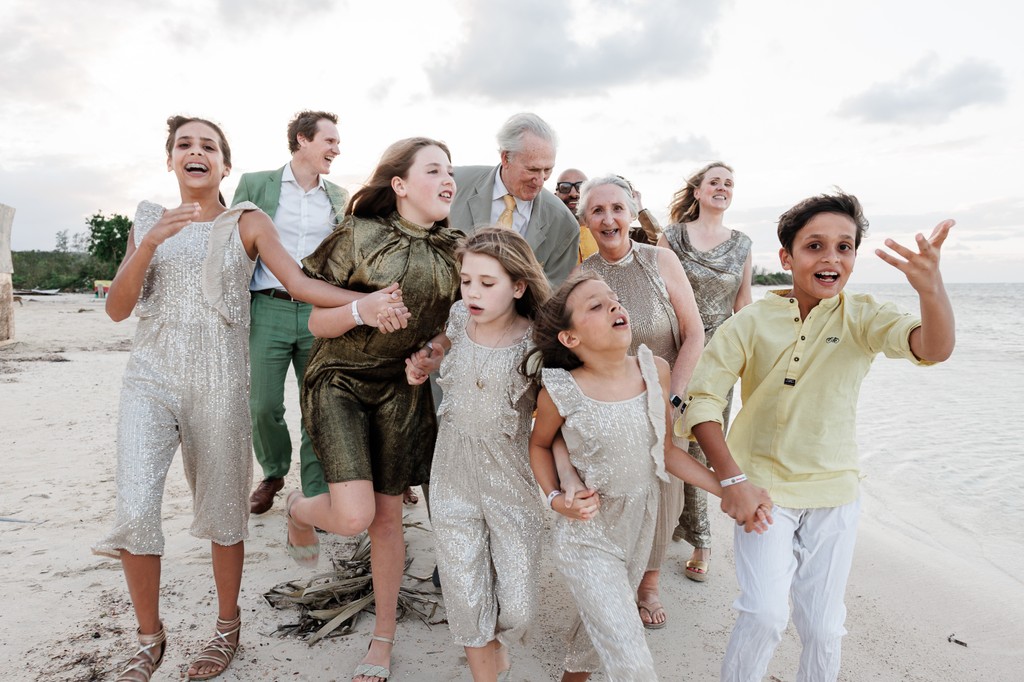 Family photo session at Ocean Coral Spring