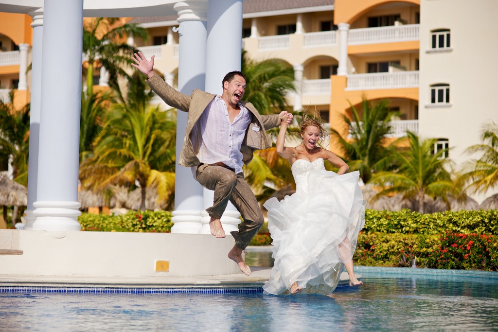 Trash the Dress at Iberostar Rose Hall Suites