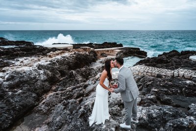 A Kiss on the Rocks at The Cliff Hotel Negril Jamaica