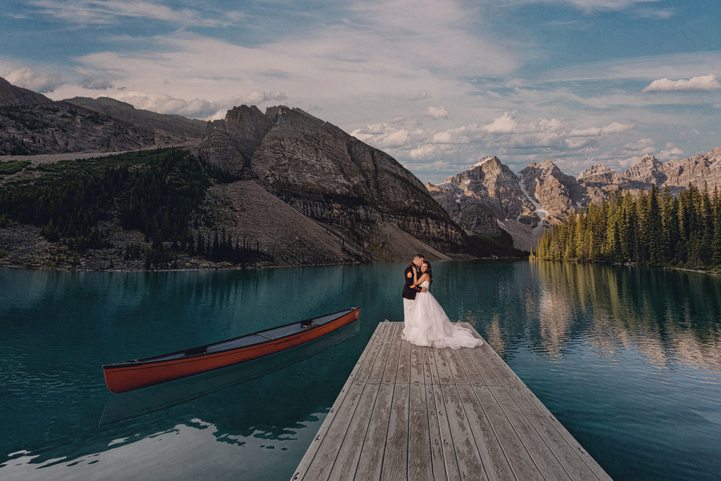 Lake Louise wedding photographer, Moraine lake weddings