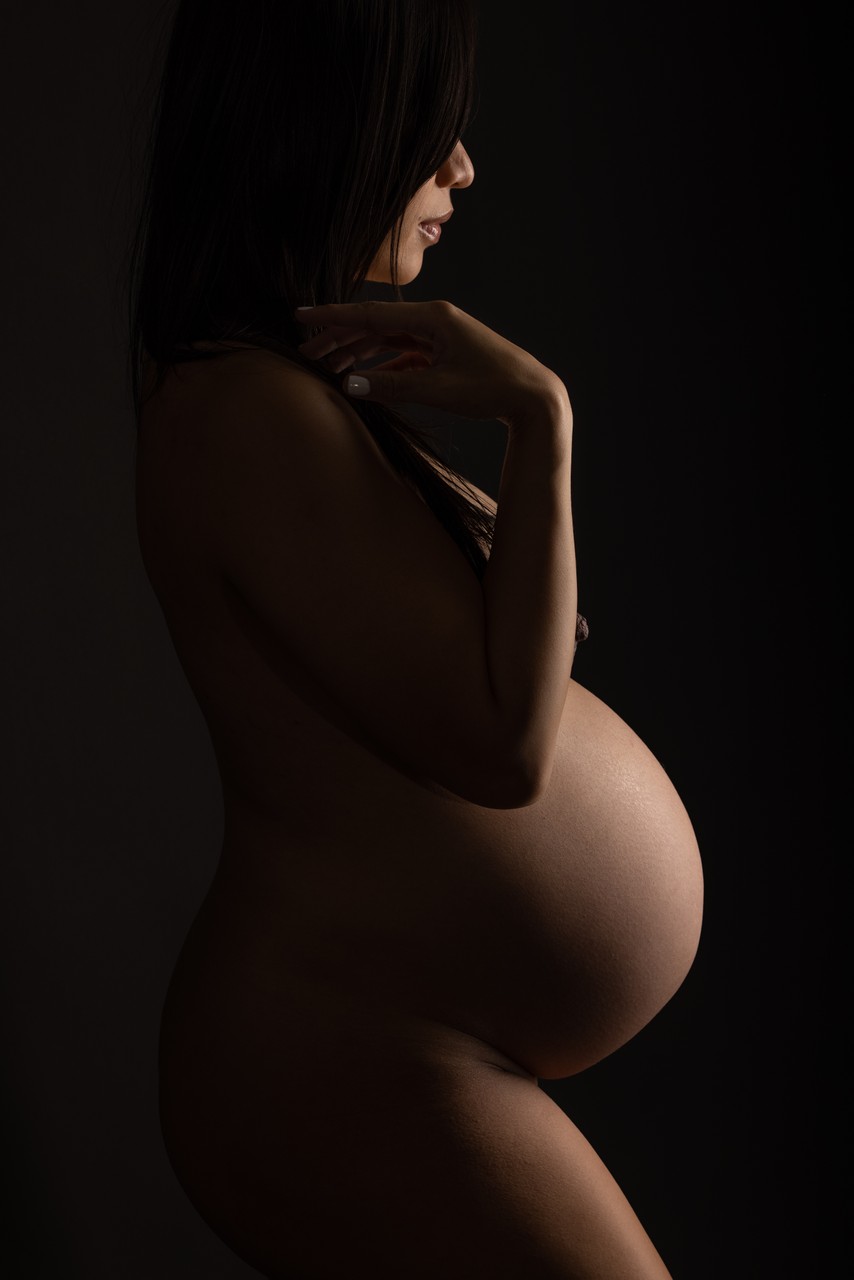San Francisco Bay Area Maternity Boudoir Photography – Elegant Intimate Pregnancy Portrait