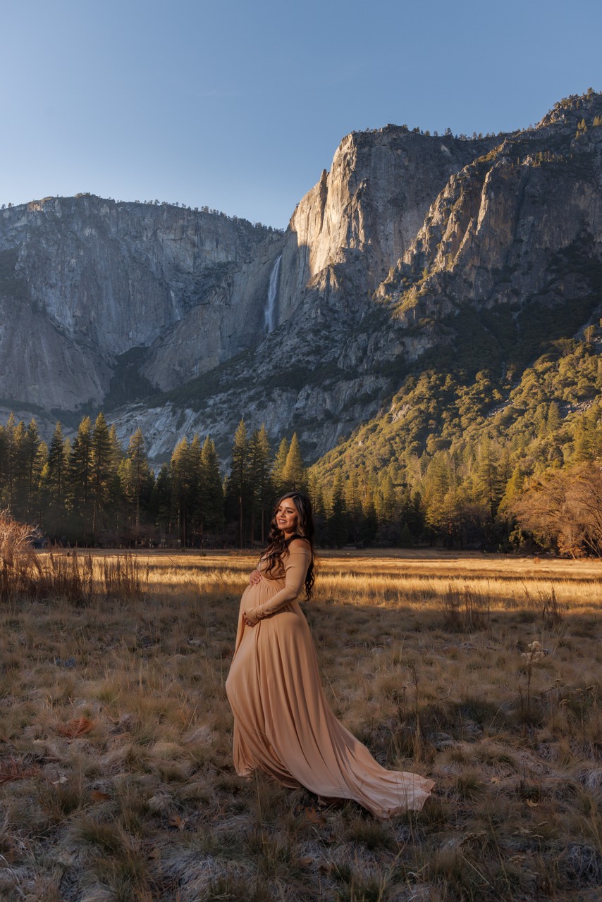 Yosemite Maternity session, Yosemite Falls 