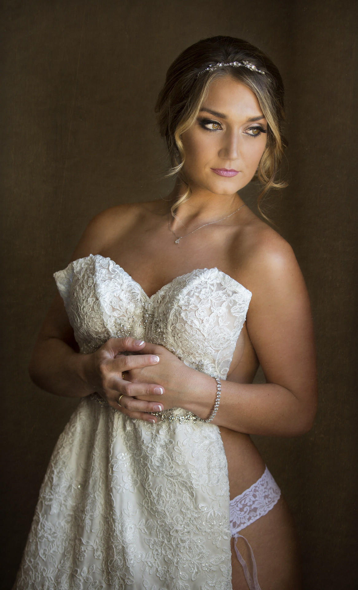 Wente Wedding Bridal Suite Bride Getting Ready Rossetti Photography 