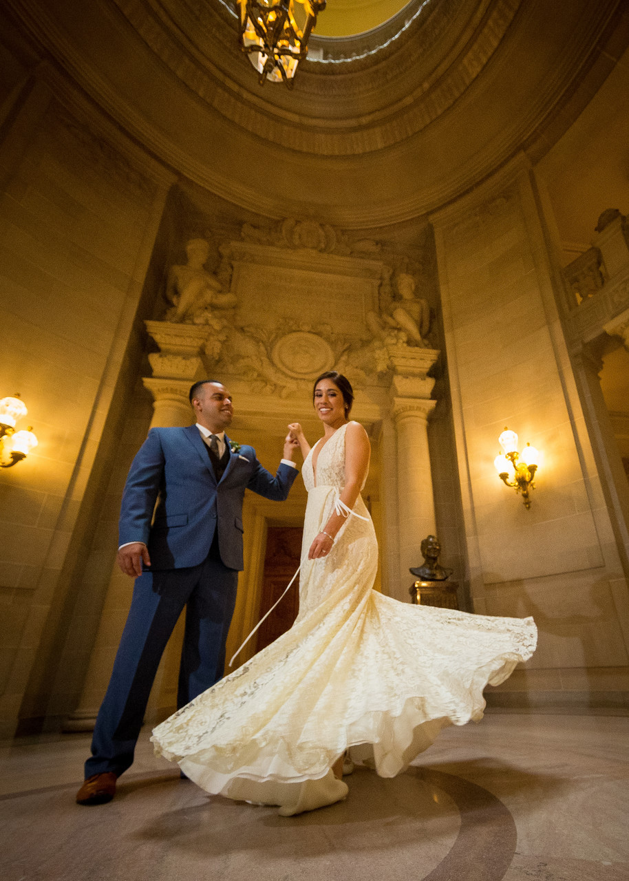 Elegant Wedding Dance in Grand Rotunda Hall