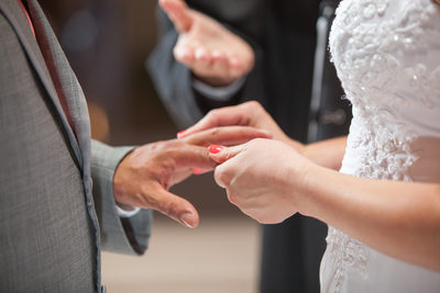 Bride's Vow at Rotunda:exchanging rings