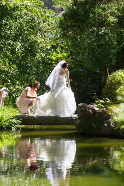 Bride photo San Francisco Tea Garden - Wedding Photographer San Francisco City Hall