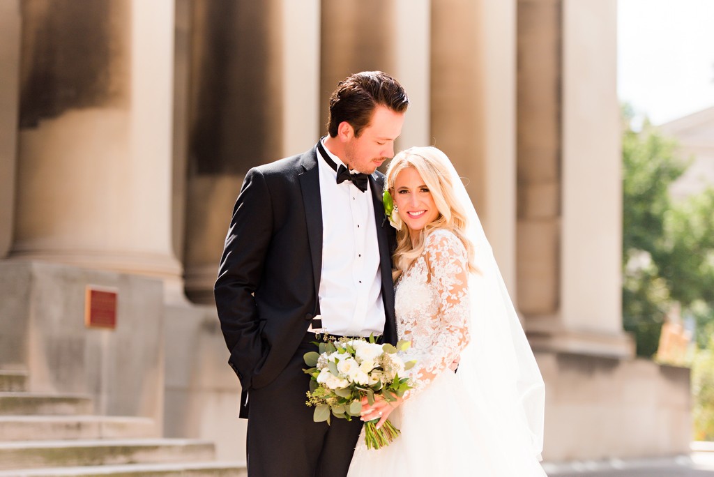 wedding pictures mellon columns pittsburgh
