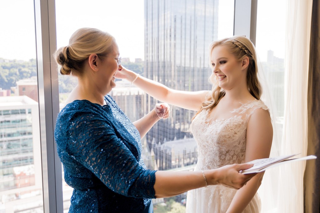 getting ready bridal suite fairmont hotel pittsburgh