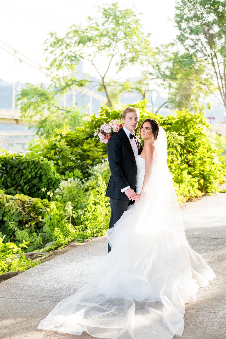 Classic Contemporary Wedding Pictures Pittsburgh