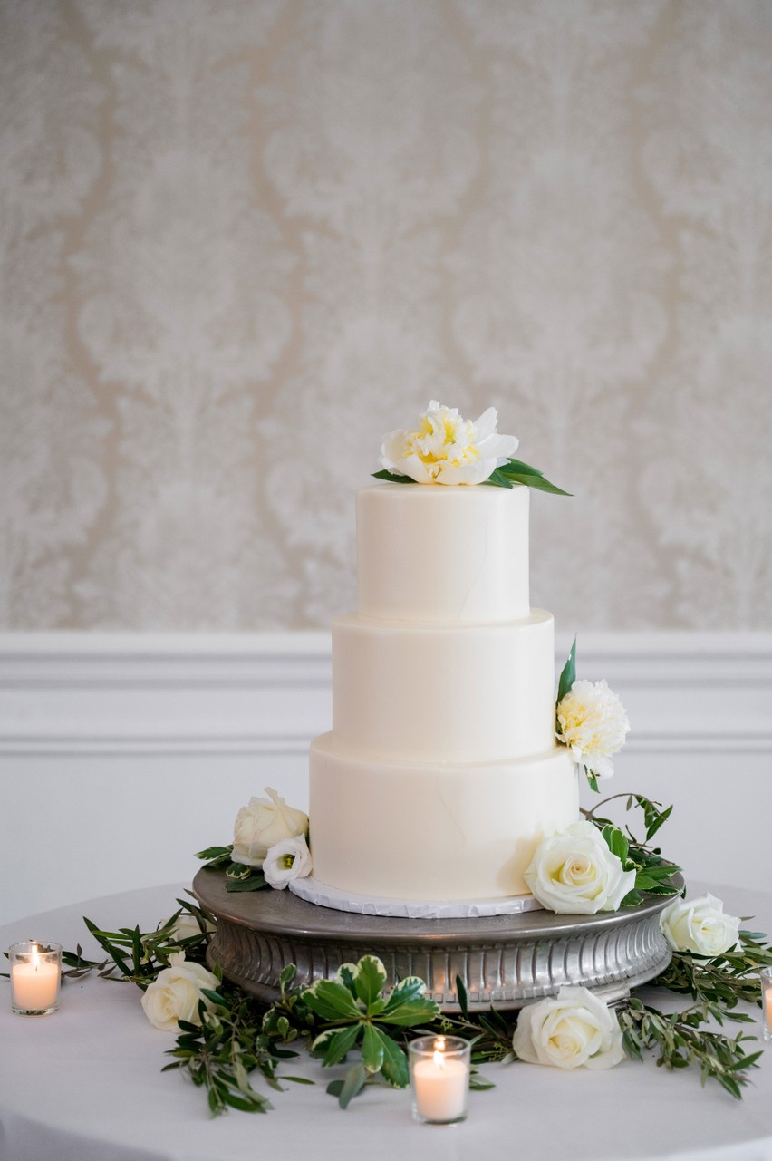 white wedding cake pittsburgh