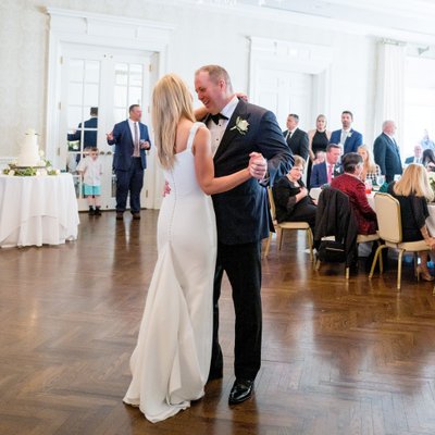 bride and groom wedding couple first dance pittsburgh field club
