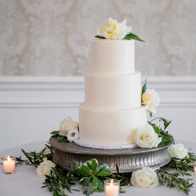 white wedding cake pittsburgh