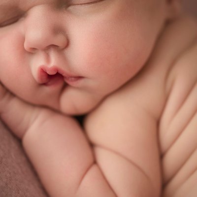 Pittsburgh Best Newborn Photographers  Leeann Marie Studio