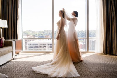 fairmont hotel wedding photographers bridal suite