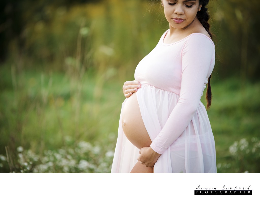 Maternity Photo Session by Fort Wayne Photographer 