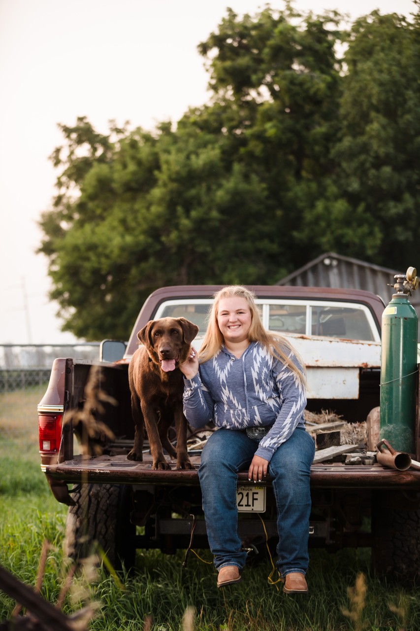 Milford NE Senior Photographer