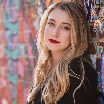 Downtown Lincoln Senior Photos