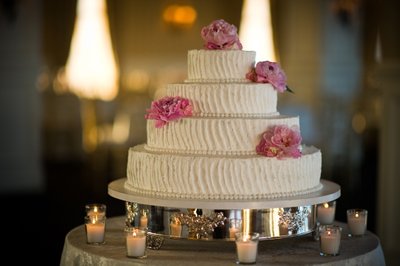 Mallard Island Yacht Club Wedding Cake