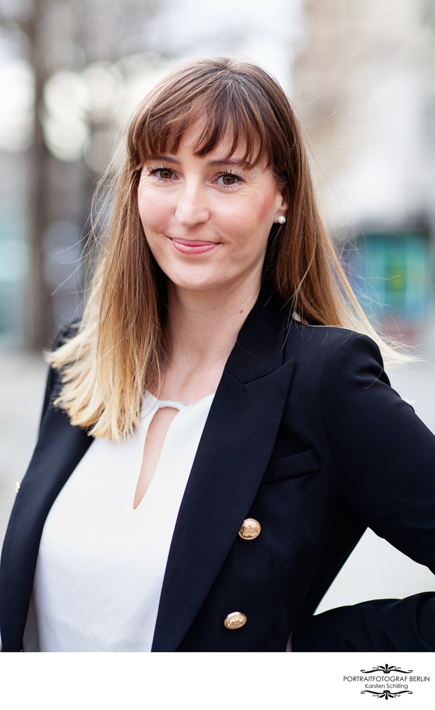 Outdoor Bewerbung Business Portrait Draussen im Freien