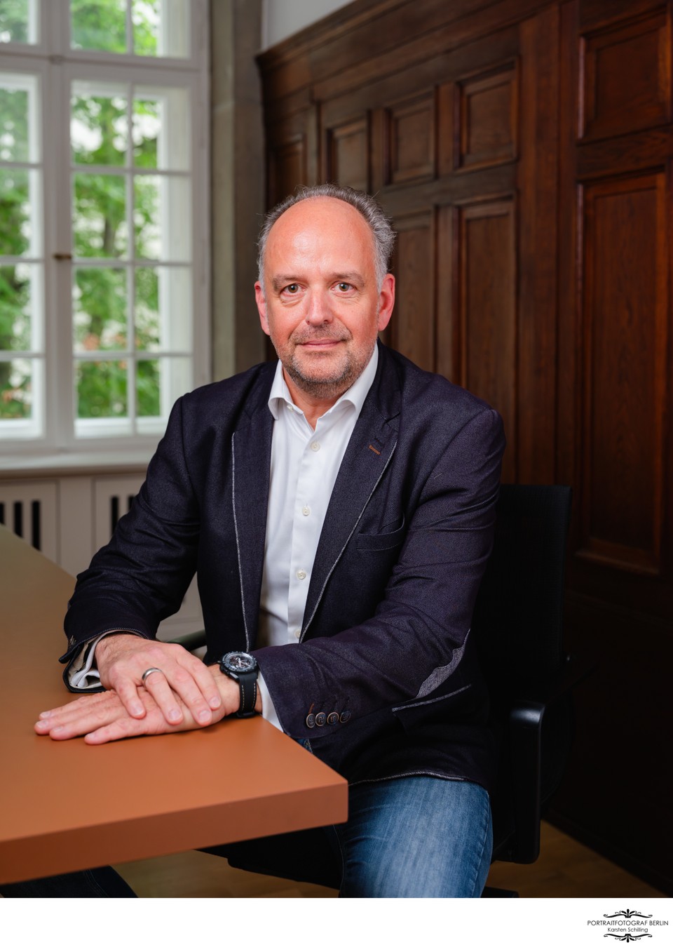 Professionelle Mitarbeiterportraits vor Ort Head of Asset Management