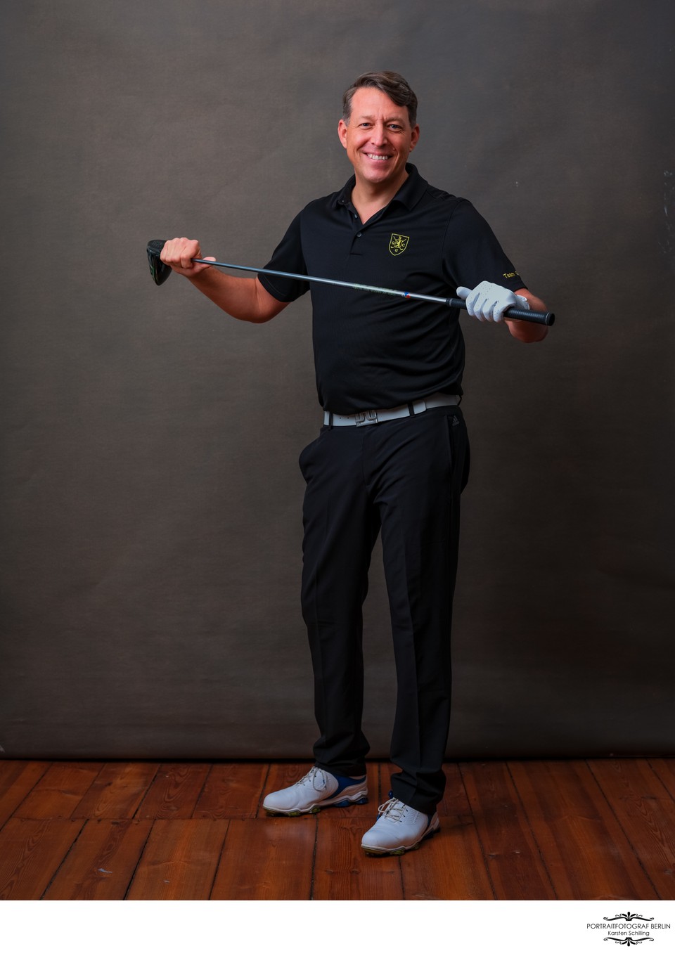 Professionelles Fotoshooting mit einem Golfspieler