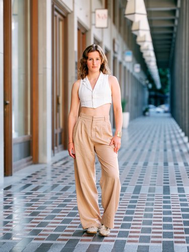 Magda Ganzkörper Fashion Aufnahme