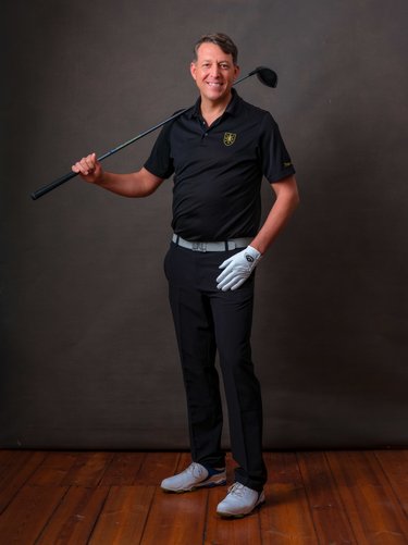 Professionelles Fotoshooting mit einem Golfspieler
