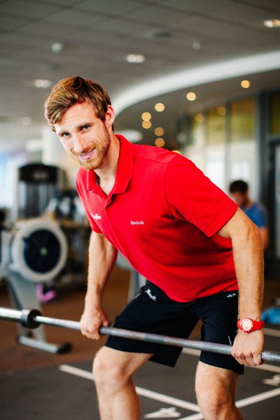 Fitnesstrainer Fotoshooting Business Key Art Mitarbeiter