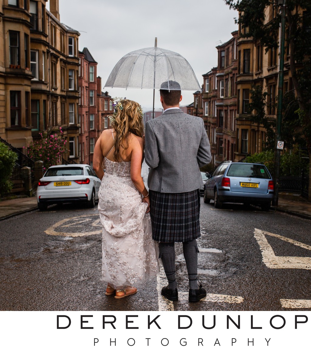 Rainy Glasgow wedding portrait Partick — Cottiers