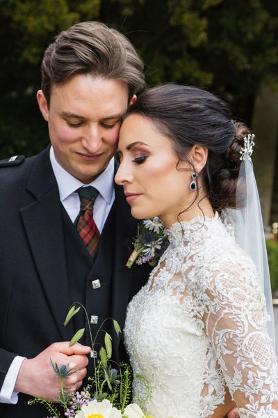 Tender couple moment Pollok House
