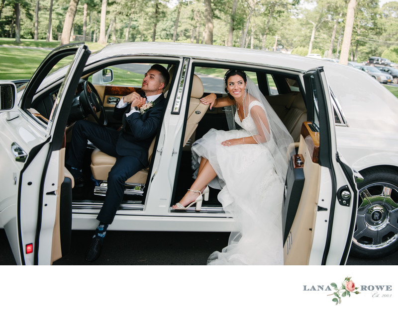 The Muttontown Club Bride and Groom arriving