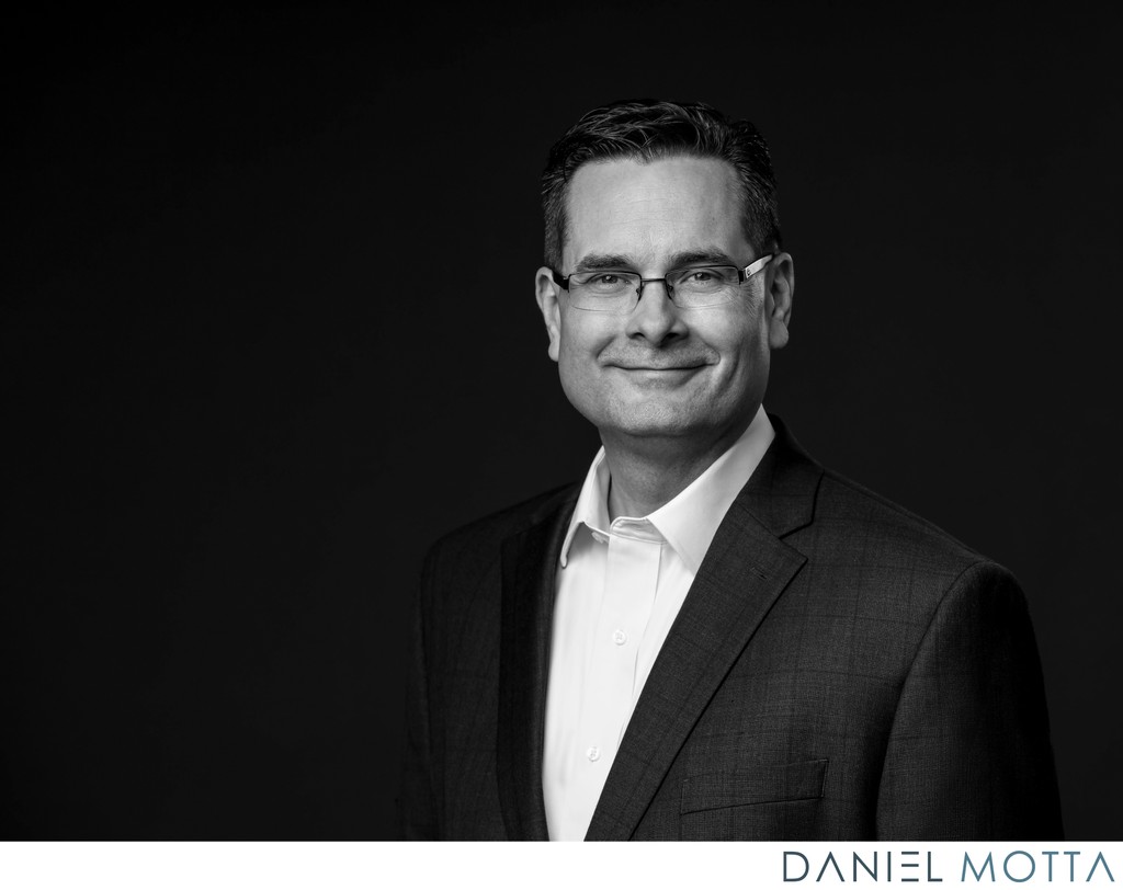 Editorial Banker Headshot in Black and White – Dallas TX