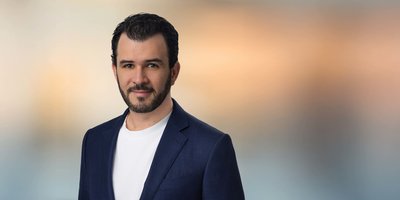 Business Casual Male Headshot – Plano Professionals