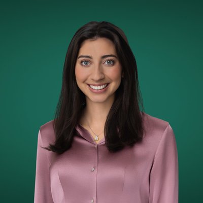 Vibrant and Professional Headshot for Women in Irving TX