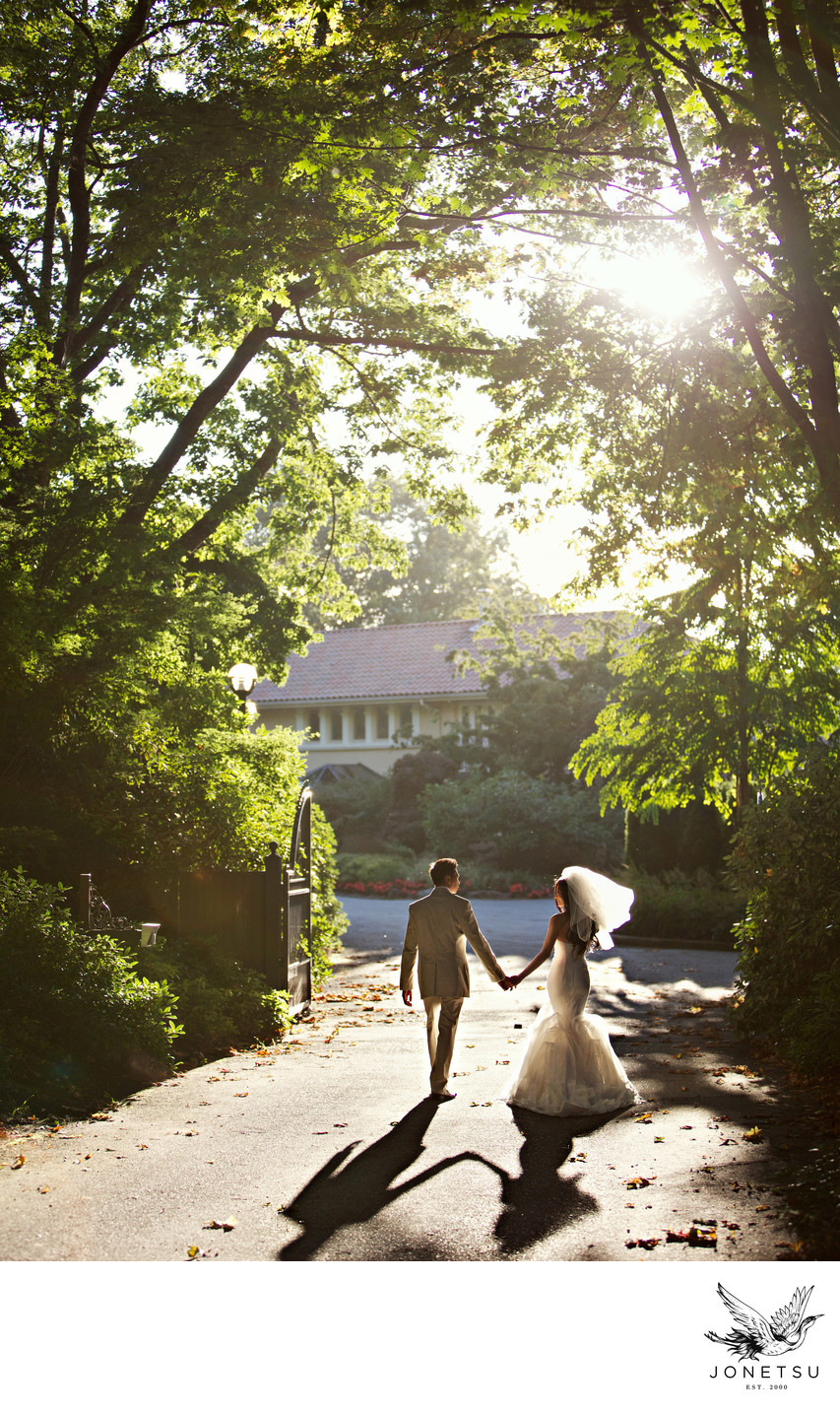 Vancouver wedding portrait mansion driveway veil