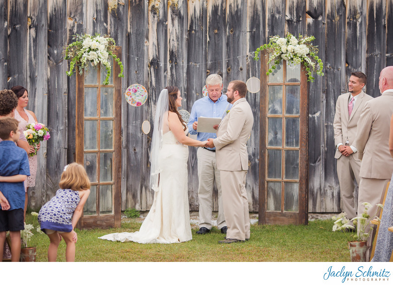 Outdoor wedding ceremony Franklin County Field Days