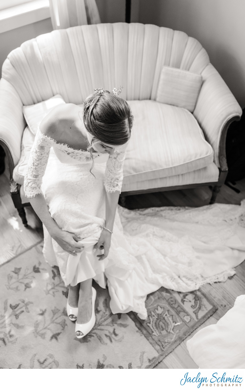 Classic bridal portrait during getting ready