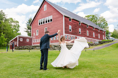 Skinner Barn Wedding Photos