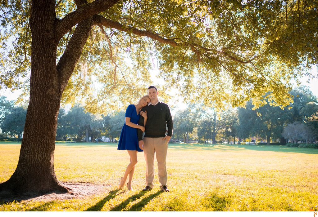 BLUE DRESS FOR ENGAGEMENT PHOTOS IN A PARK IN JACKSONVILLE