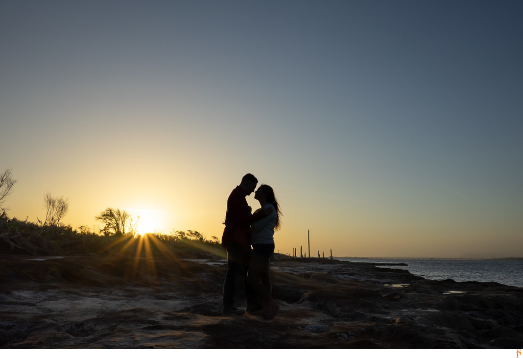 Silhouette at sunset is a gorgeous photograph for couple