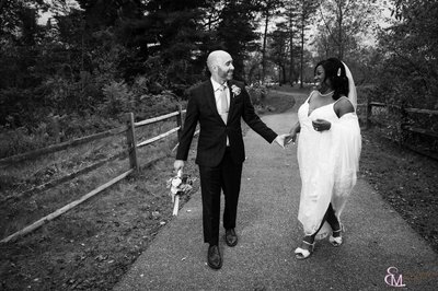 B/W walking bridal portrait, Erin Malcolm Photography