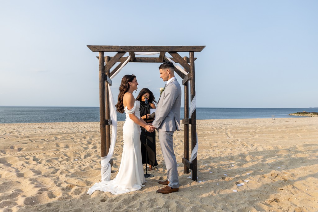 Pavillion at Sunken Meadow wedding photographer