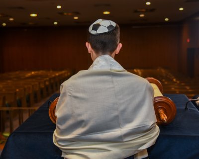 Bar Mitzvah photo at North Shore Synagogue