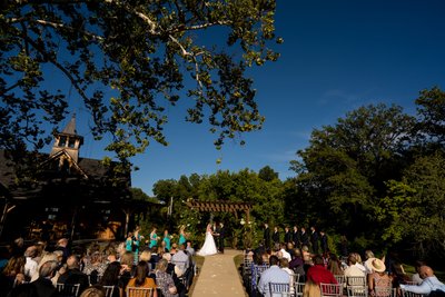 Outdoor wedding at venue near St Louis, MO