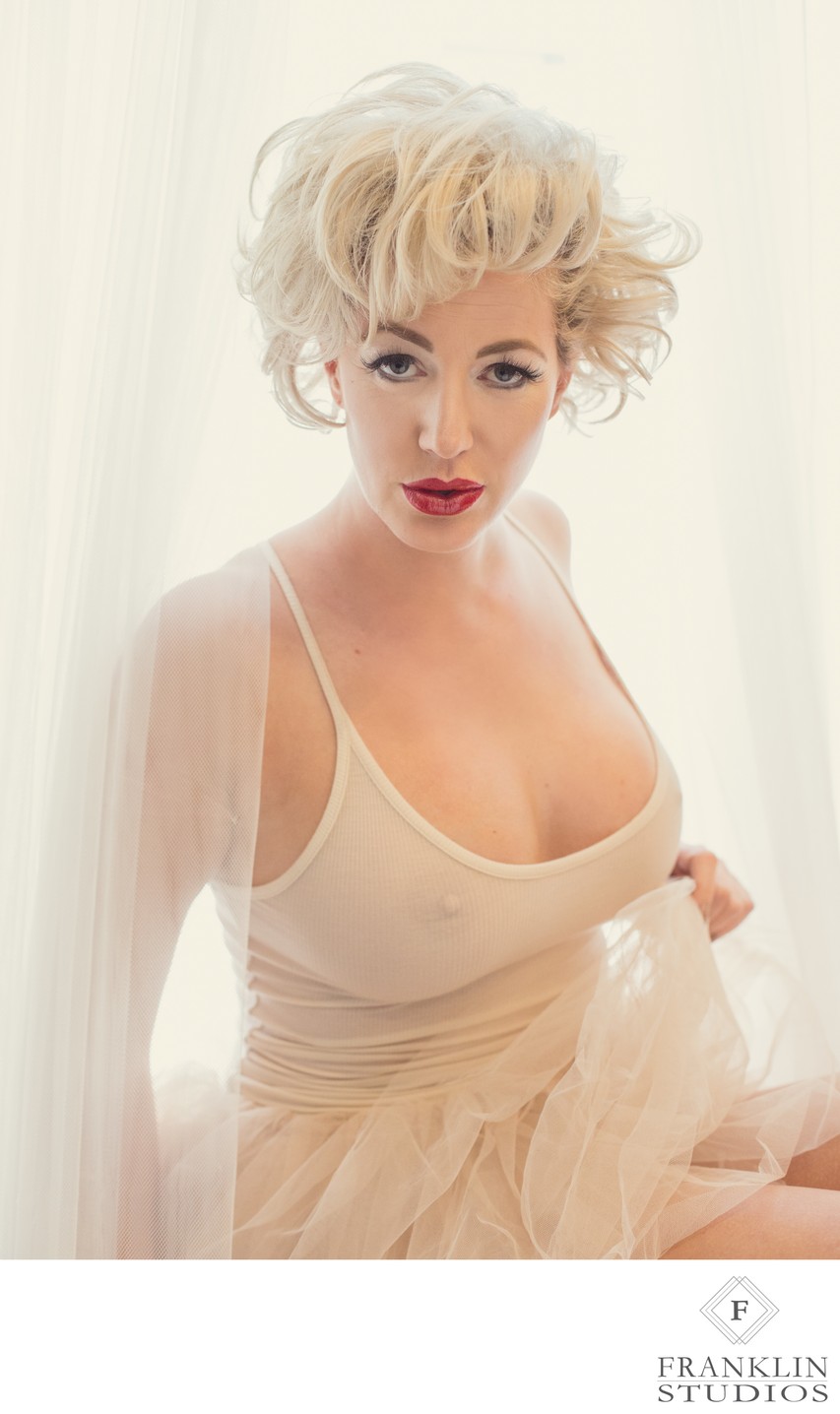 Self Love Boudoir Sessions: Elegance Meets Artistry