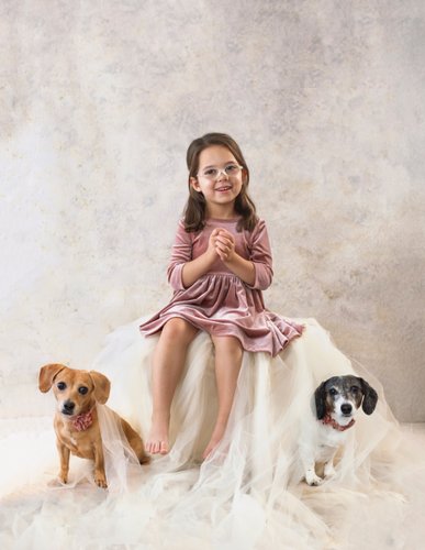 Child-pet-portrait-girl-with-dogs-studio