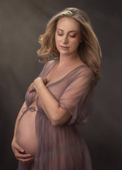 Women's Maternity Photographer
