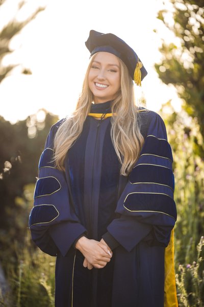 UC Berkeley senior graduation photographer