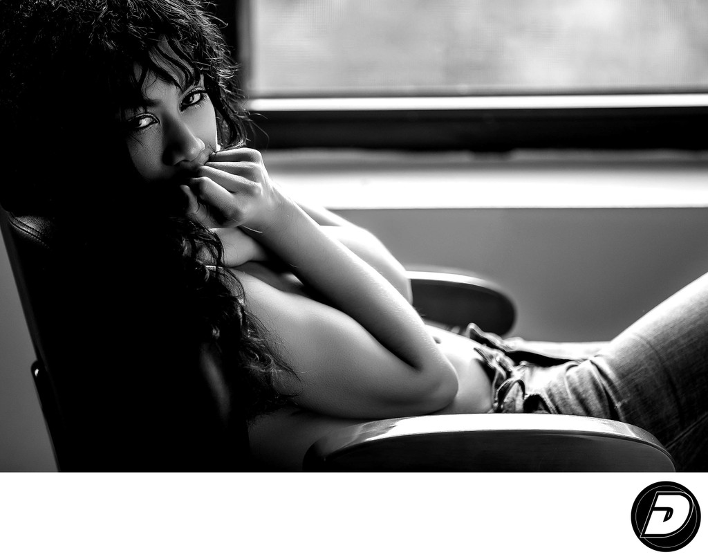 New York Boudoir Photographer Window Lighting 