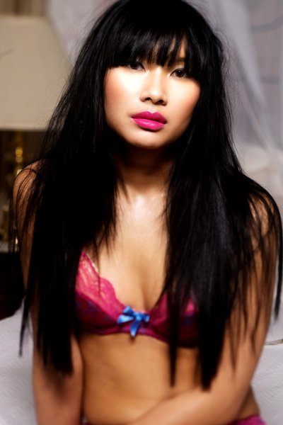 Asian Woman Pink Lips photographer 